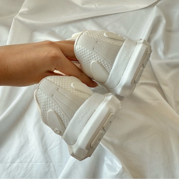 Alo Runner Sneakers in White - Picture 3 of 5